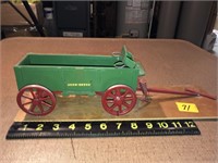 Toy John Deere wagon