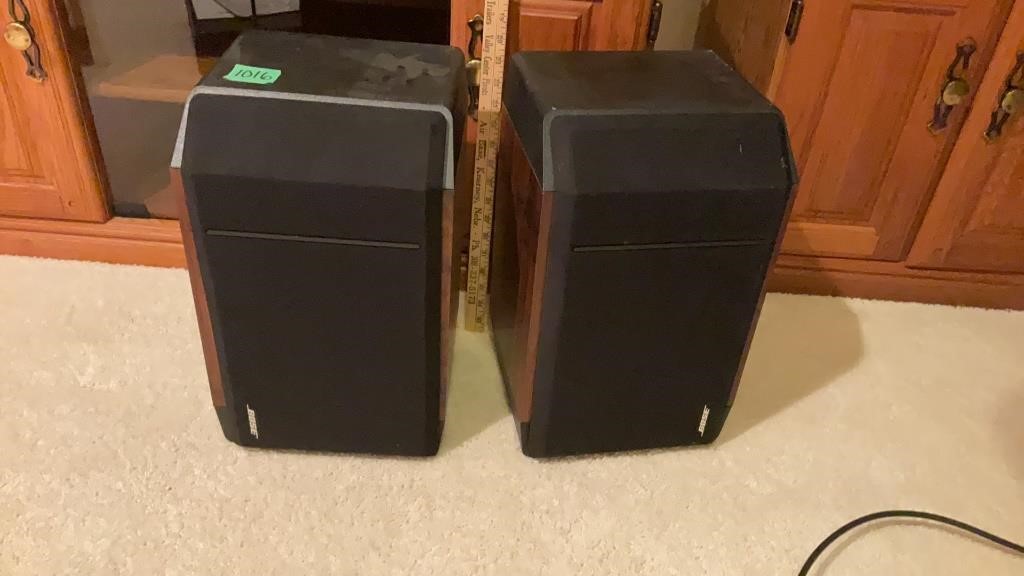 2 large Bose speakers