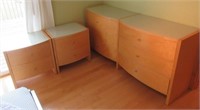6-Drawer dresser with matching nightstands with