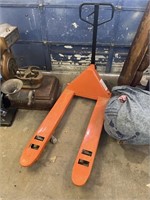 Pallet jack