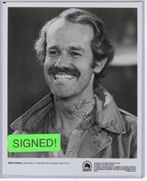 **SIGNED** MIKE FARRELL PHOTO