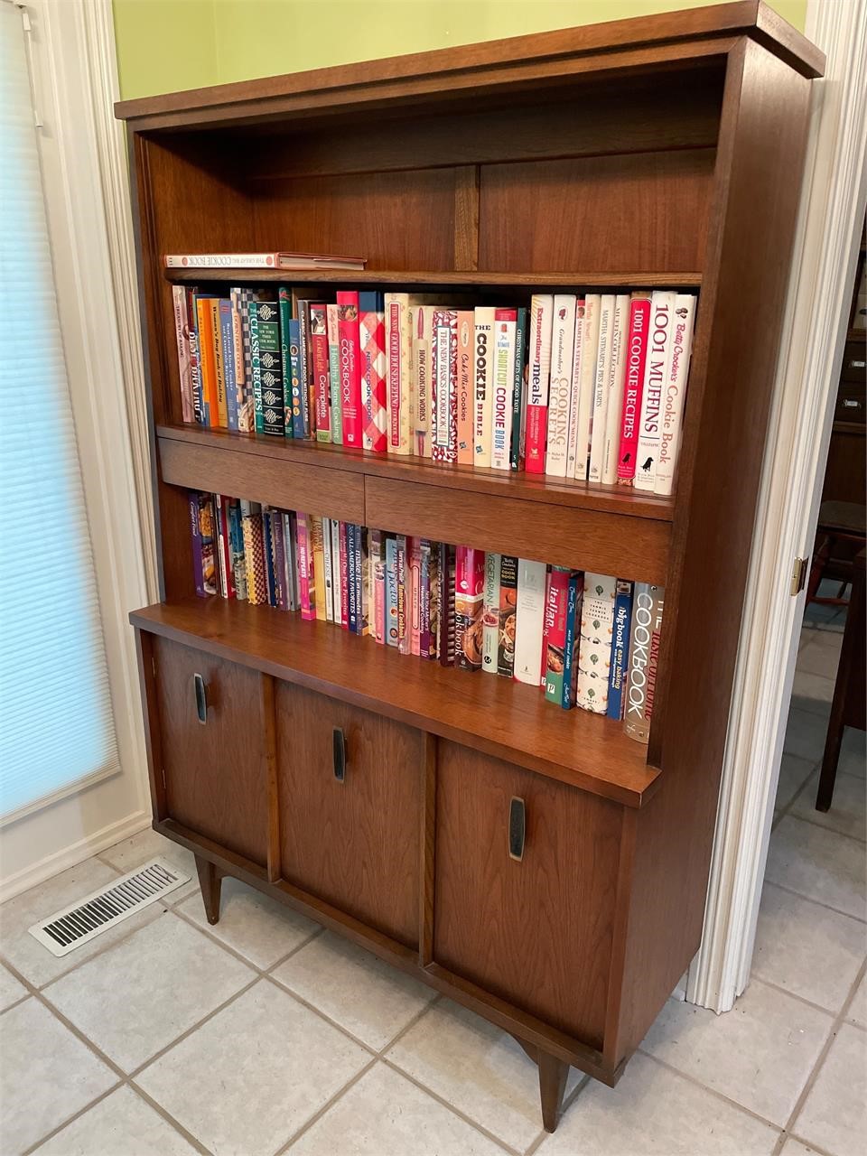 1970’s open hutch (books not included)