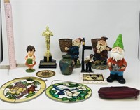 box misc. figures - gnomes