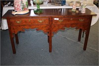 HEIRLOOM HENREDON ENTRY WAY TABLE