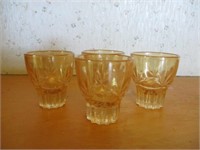 Light marigold fan pattern tumblers