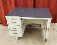 Heavy metal desk - Measures 42"x30"x31"