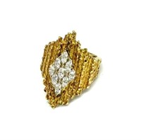 Lg. 18K Ring with Diamond Cluster.