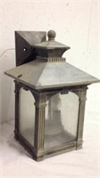 Lantern style heavy metal outdoor light nice