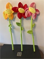 3 Happy Plush Poseable Flowers