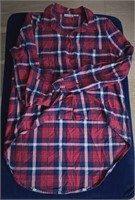 Used size S WOMENS PLAID LONG SLEEVE SHIRT