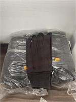 2 packs of gloves