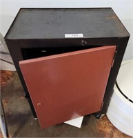 METAL TOOL CABINET