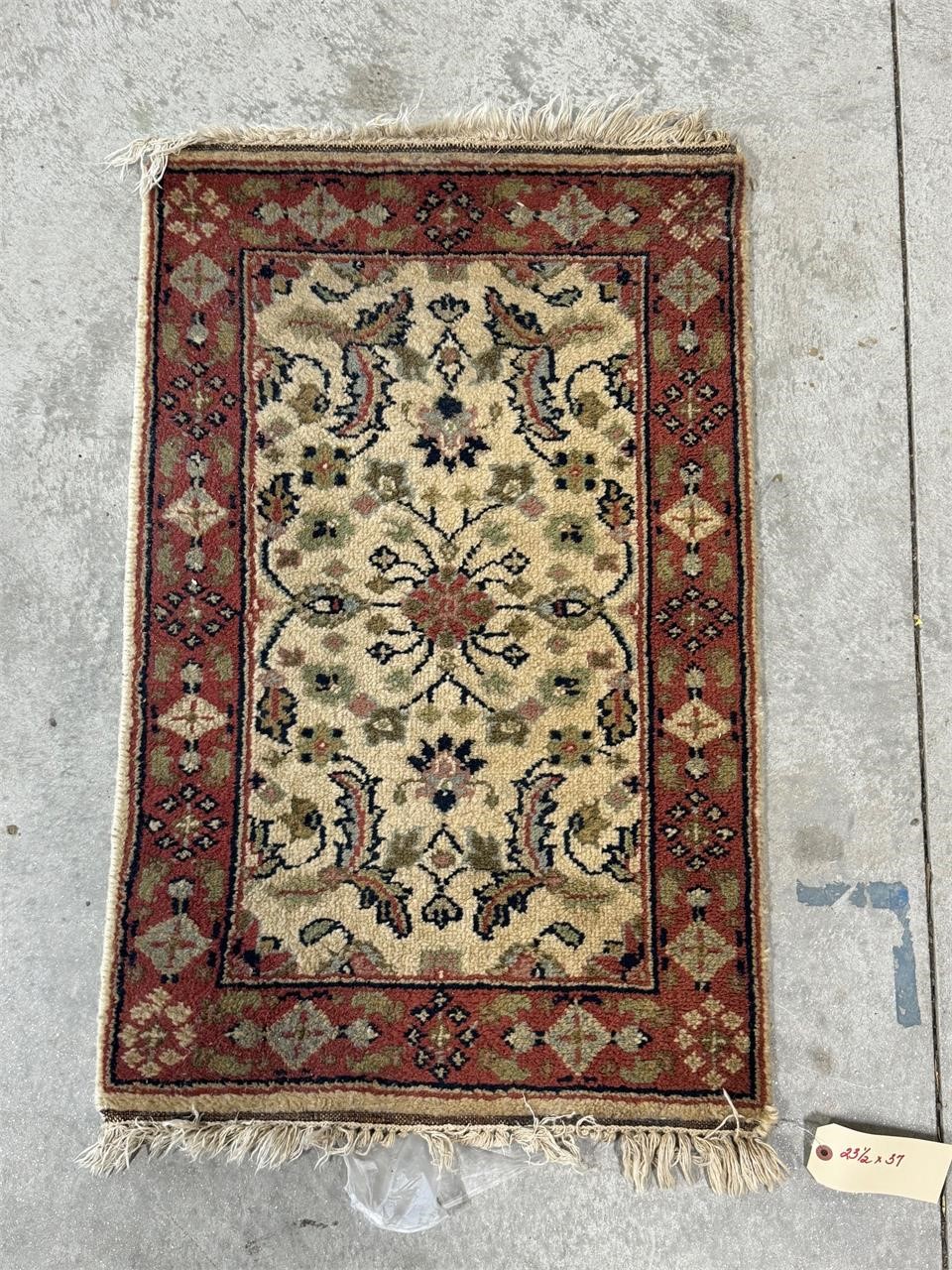 Oriental Rug 23.5" X 37"