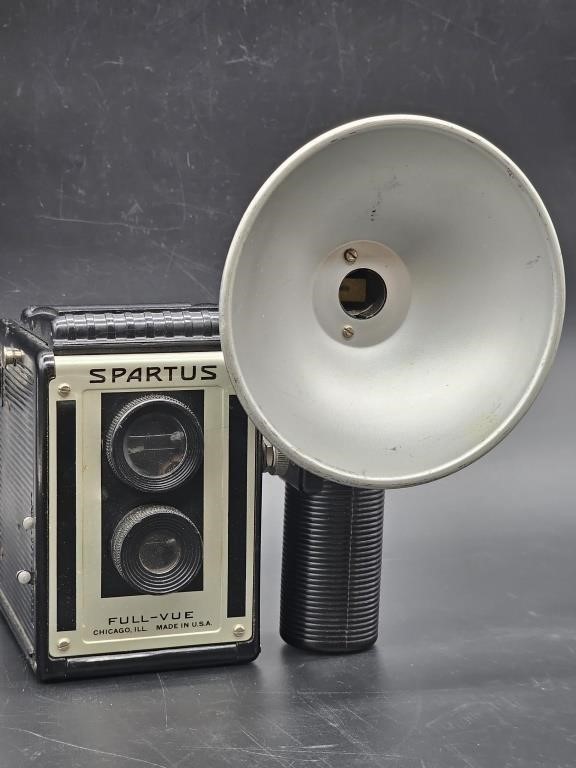 Vintage Startup Full-Vue Camera