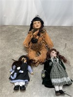 Porcelain dolls, set of 3
