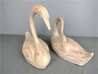 2x The Bid Heavy Resin Swan Statues