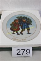 Avon 1981 Christmas Memories Series Plate