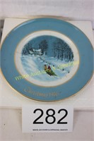Avon 1976 Christmas Plate Series Plate
