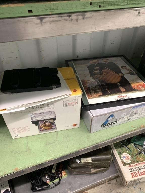Lot with a Kodak Easy share Printer dock and a pai