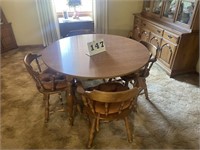 Vintage Table with 4 chairs