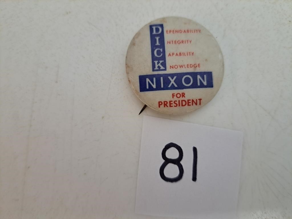 Presidental Pinback Nixon