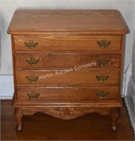 (L) Oak Spool Cabinet Type End Table