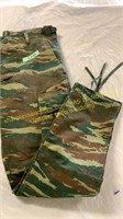 Camo cargo pant size unknown
