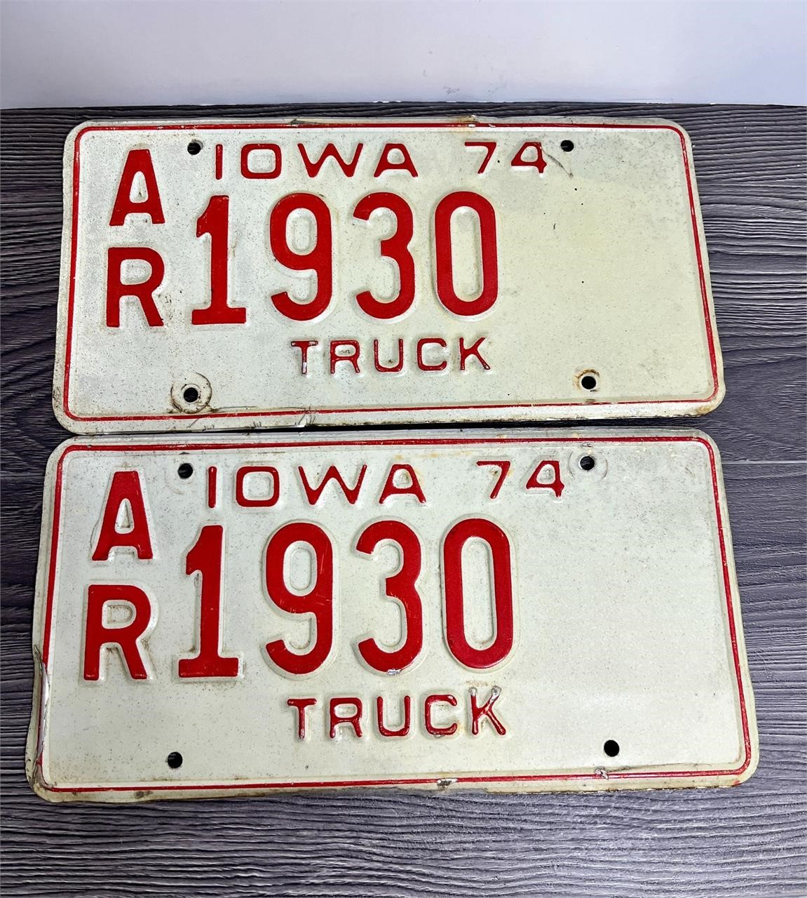 Iowa VTG License Plates Red & White