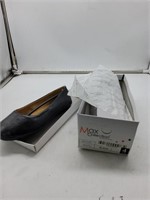 Max collection size 4 black flats