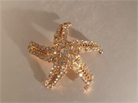 Pretty star fish brooch
