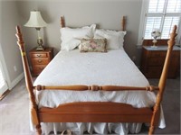 SUMTER CABINET CO. FULL SIZE MAPLE 4 POSTER BED