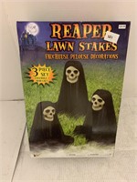 3 Pc Reaper Lawn Stakes