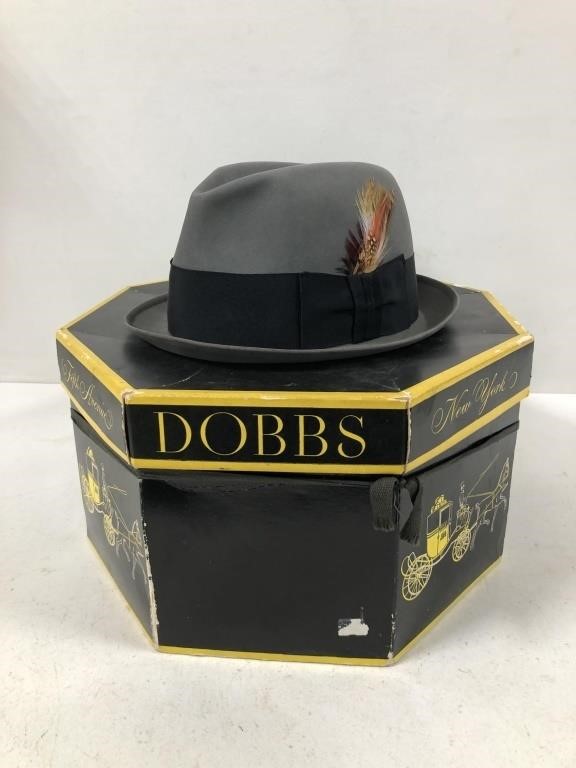 VINTAGE DOBBS FIFTH AVENUE FEDORA IN HAT BOX