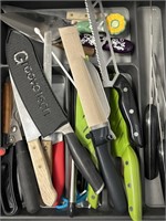 kitchen utensils/knife drawer