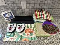 Kitchen linens/drying rack