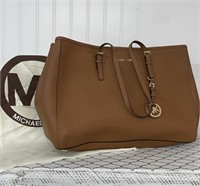 Michael Kors brown pocketbook purse