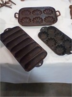 Cast iron muffin pans 1 Wagner