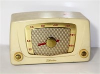Vintage Silvertone Mantle Radio
