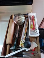 Miscellaneous kitchen items