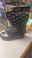 Women's size 8 rubber boots