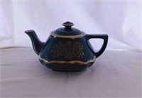 Hall Pottery 6 cup gilded teapot