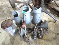 Oil cans & funnels