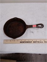 6 1/2inch cast iron pan