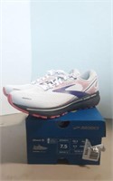 Brooks "Ghost 15" Womens Shoes (Size 7.5)