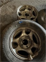 Tires / Rims 255R70 R16
