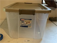 19gal Plastic Storage Tote