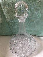 11" Clear Glass Decanter with Big Stopper