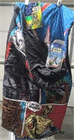 New- Star wars Sleeping Bag & 2 Collectible Action