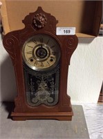 Vintage mantel clock, Wm L Gilbert Clock Co