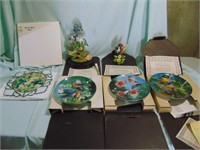 More collectible bird plates & statues